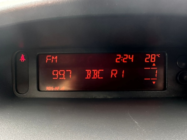 Used Renault Clio 2011 for sale - 69360601: Photo 13