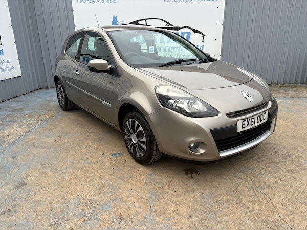 Used Renault Clio 2011 for sale - 69360601: Photo 2