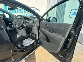 Used Peugeot 3008 2013 for sale - 79130142: Photo