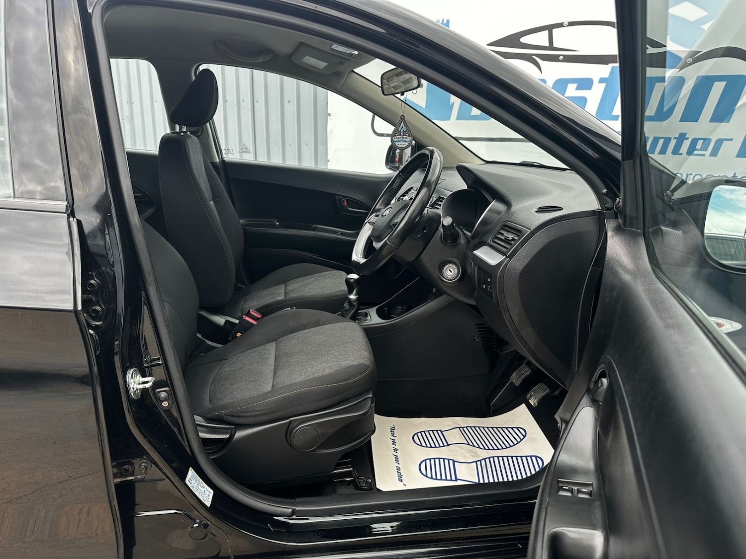 Used Kia Picanto 2017 for sale - 76028342: Photo 8