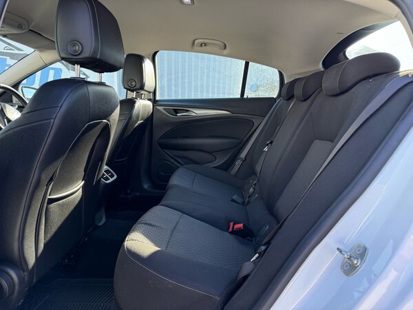 Used Vauxhall Insignia 2018 for sale - 74289312: Photo 17