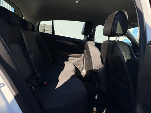 Used Vauxhall Insignia 2018 for sale - 74289312: Photo 19