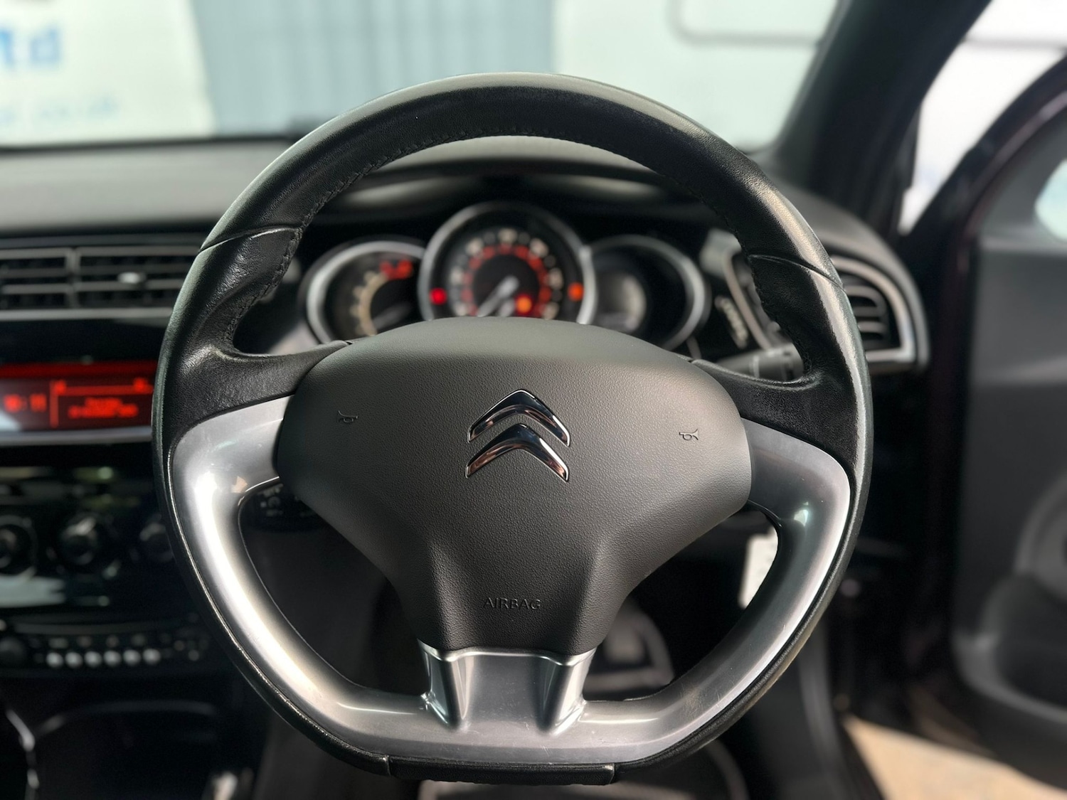 Used Citroen DS3 2014 for sale - 76588485: Photo 9