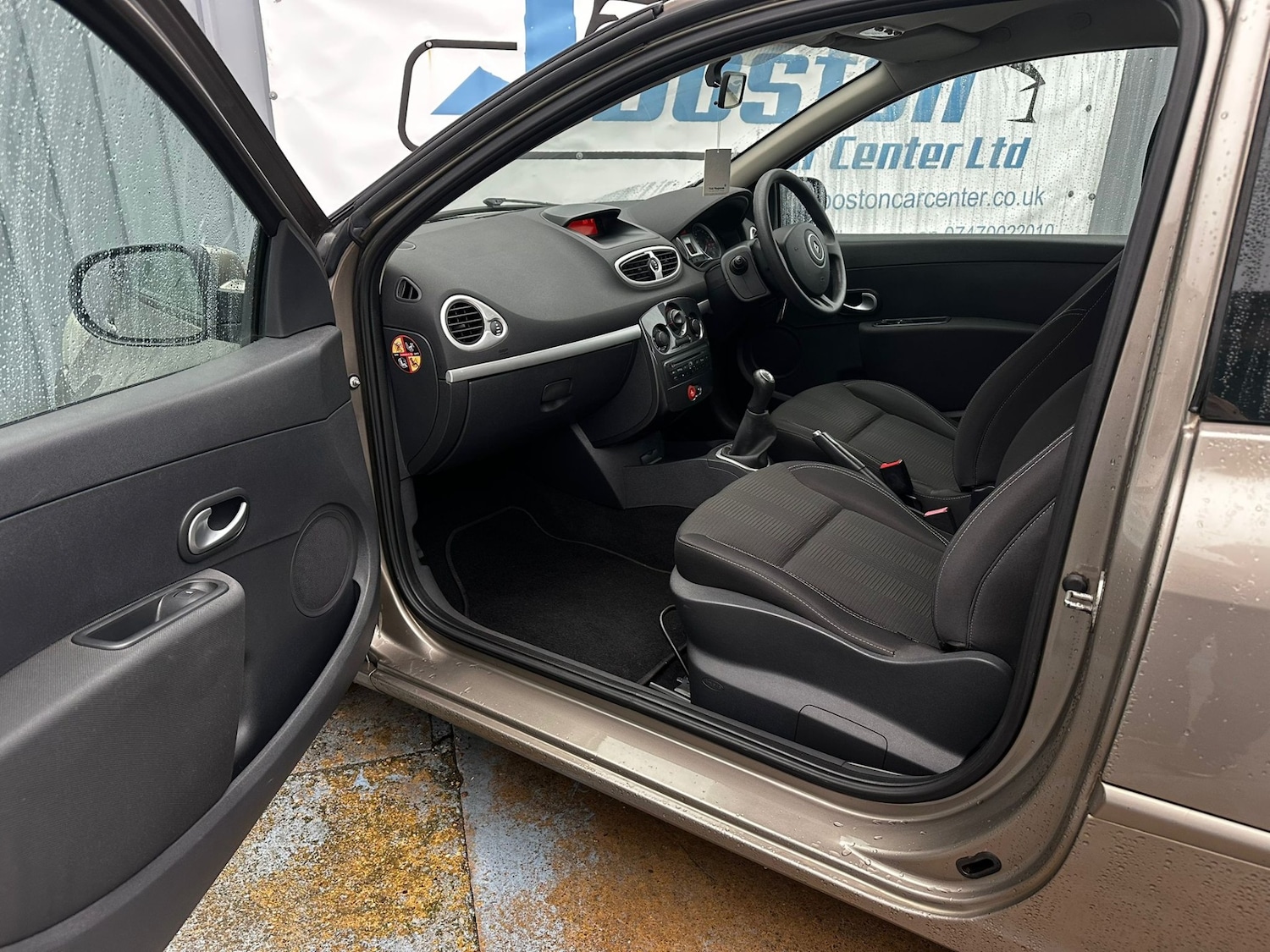 Used Renault Clio 2011 for sale - 76588372: Photo 18