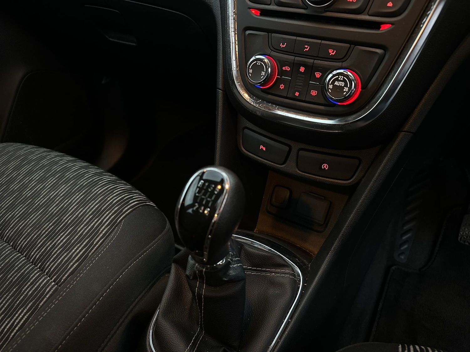 Used Vauxhall Mokka 2015 for sale - 77864596: Photo 16