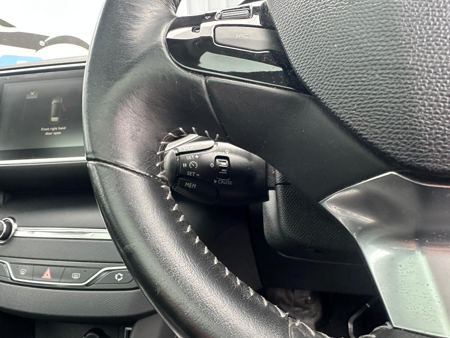 Used Peugeot 308 2014 for sale - 77797284: Photo 12