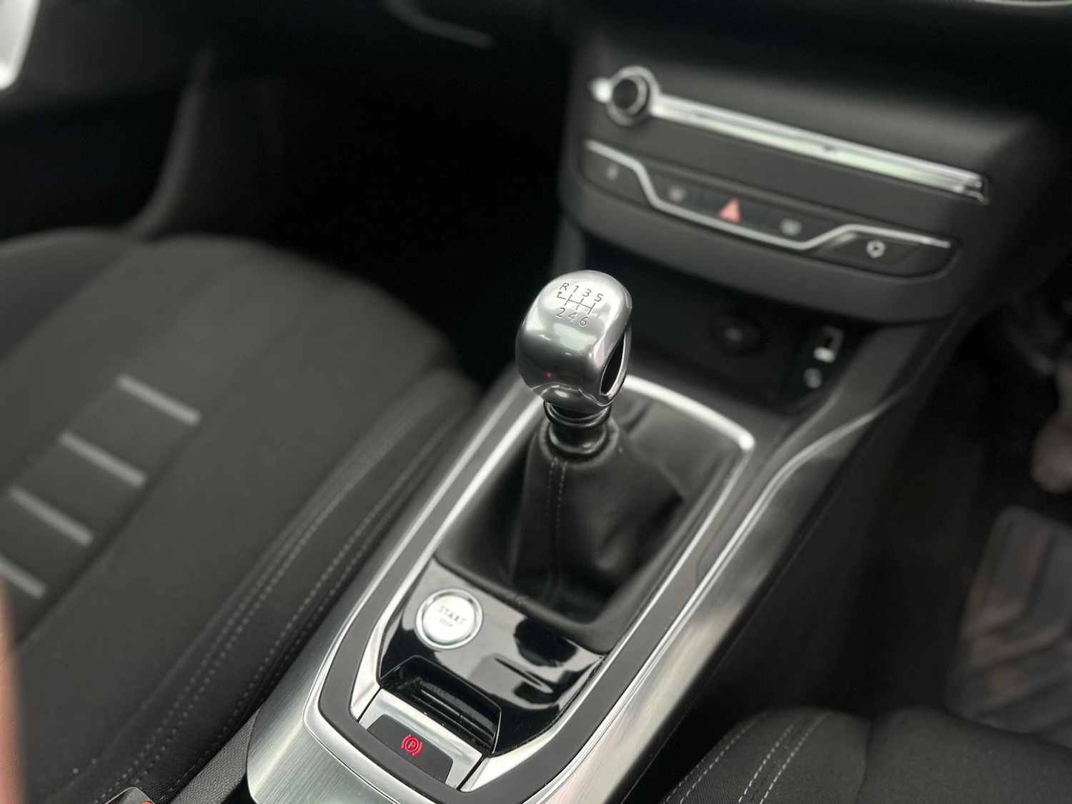 Used Peugeot 308 2014 for sale - 77797284: Photo 15