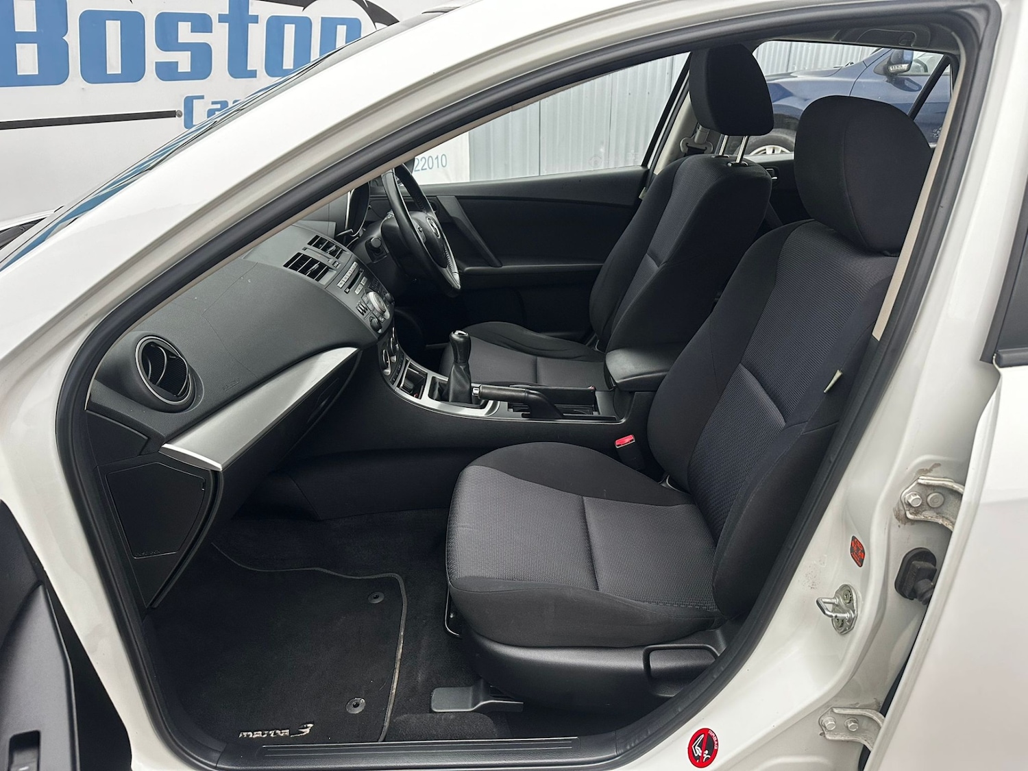 Used Mazda Mazda3 2009 for sale - 76590099: Photo 18