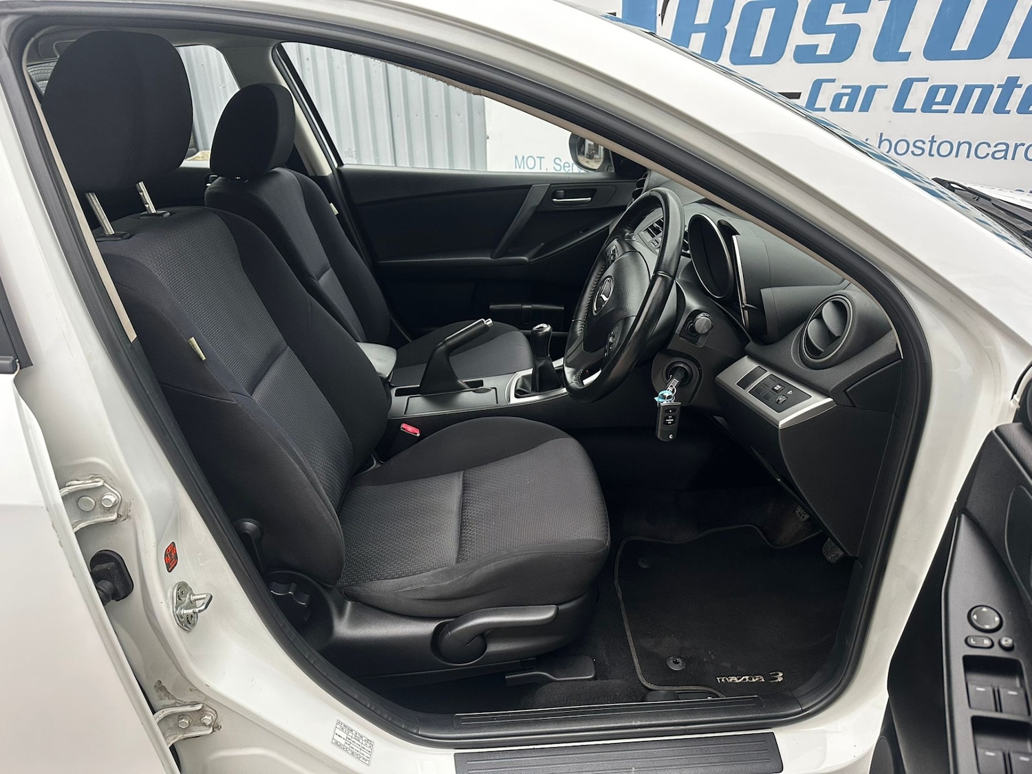 Used Mazda Mazda3 2009 for sale - 76590099: Photo 9