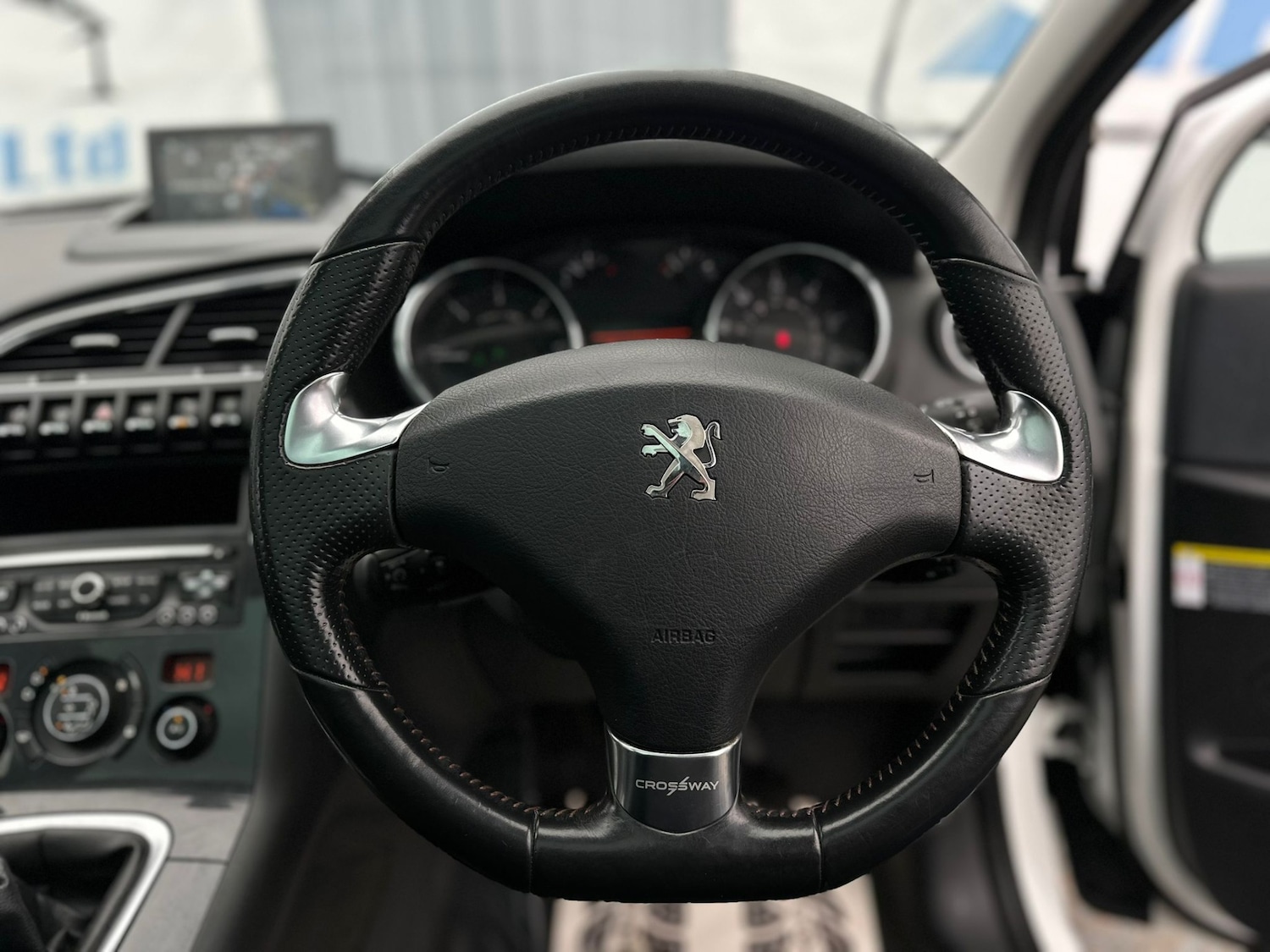 Used Peugeot 3008 2015 for sale - 77482342: Photo 10