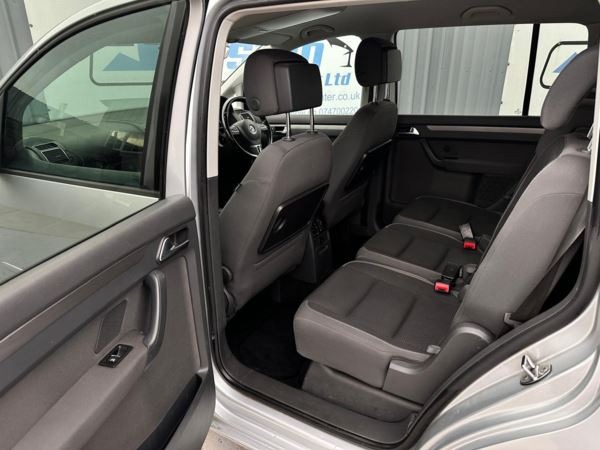 Used Volkswagen Touran 2013 for sale - 76588785: Photo 16