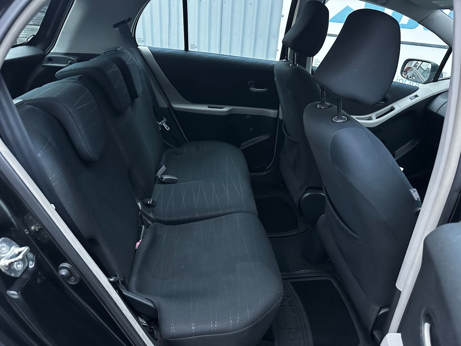 Used Toyota Yaris 2008 for sale - 76588274: Photo 17