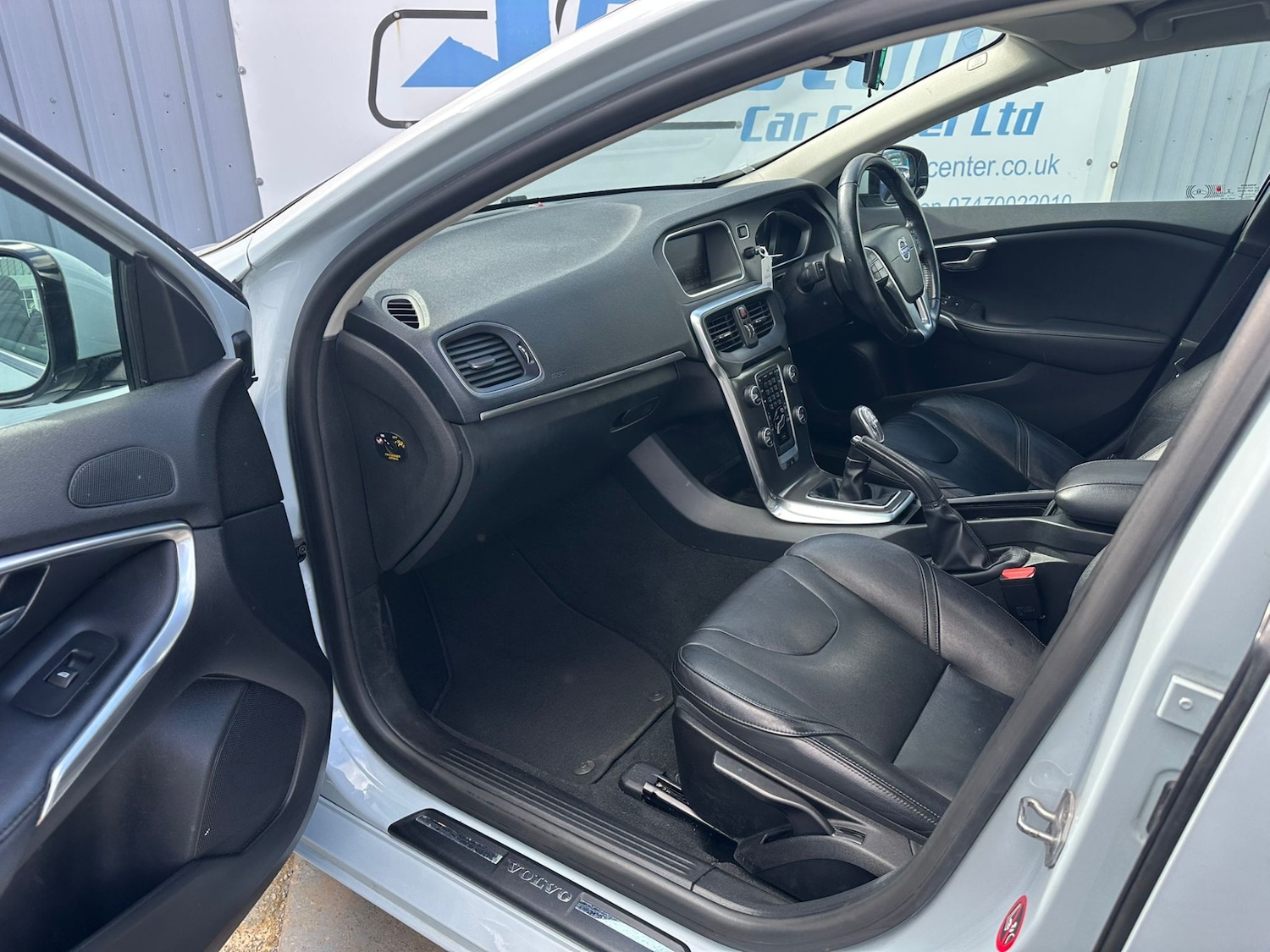 Used Volvo V40 2014 for sale - 78055703: Photo 13