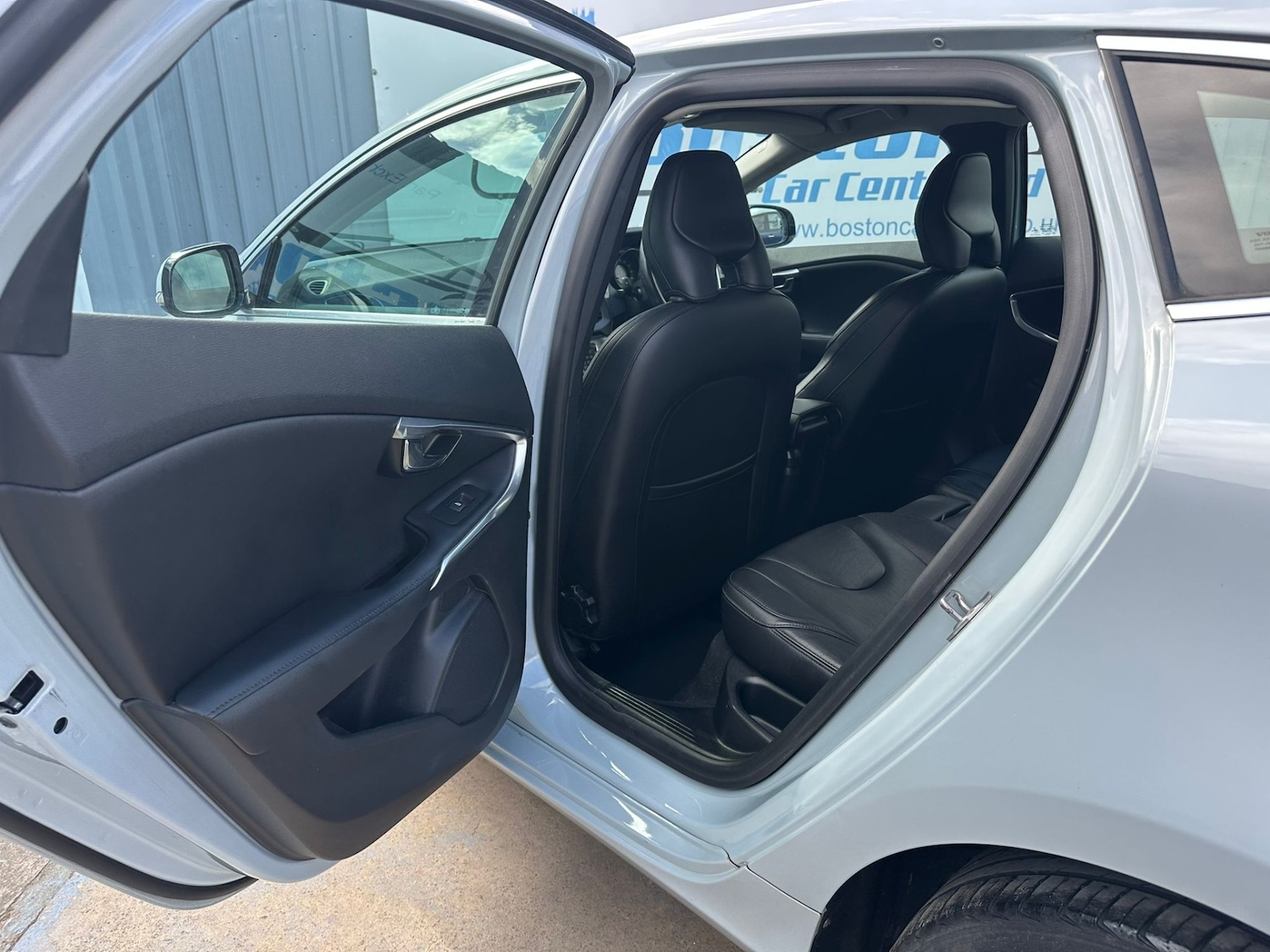 Used Volvo V40 2014 for sale - 78055703: Photo 15