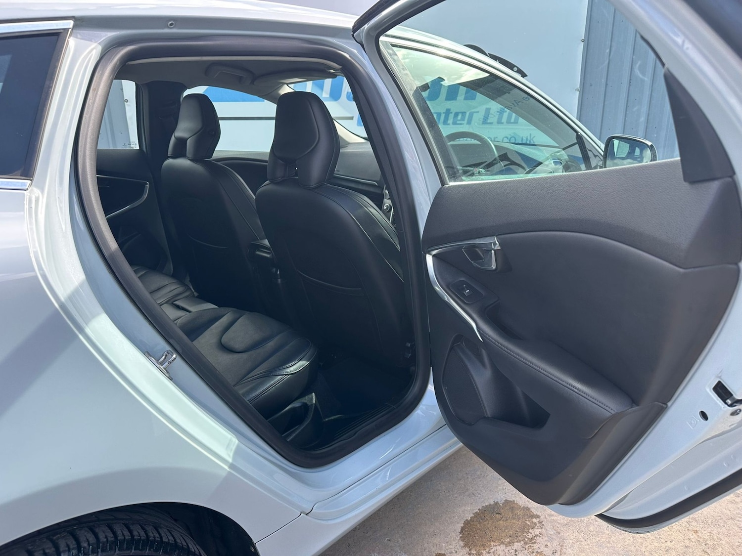 Used Volvo V40 2014 for sale - 78055703: Photo 17