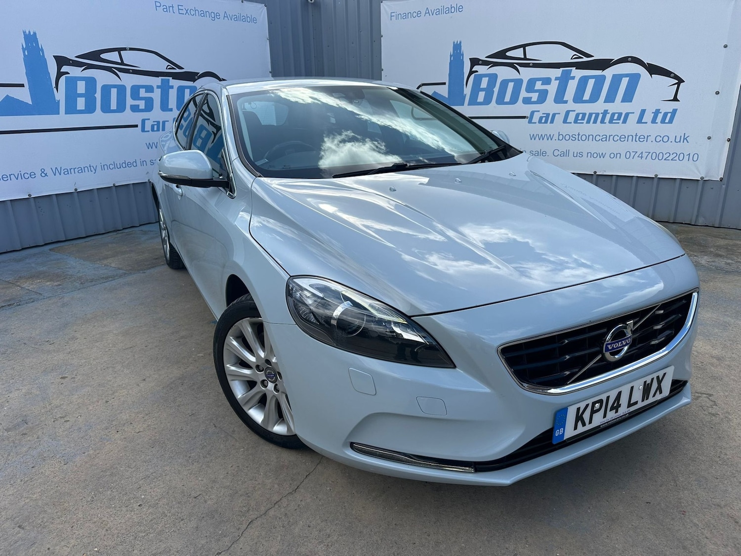 Used Volvo V40 2014 for sale - 78055703: Photo 2