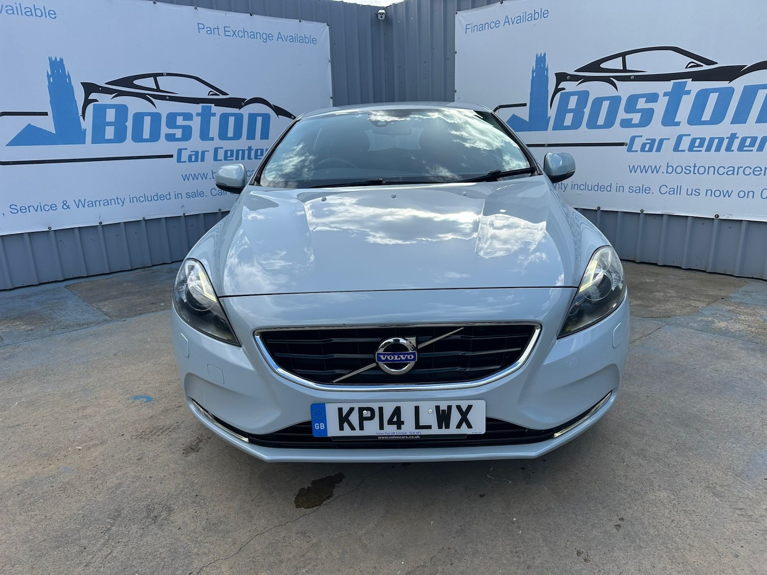 Used Volvo V40 2014 for sale - 78055703: Photo 3