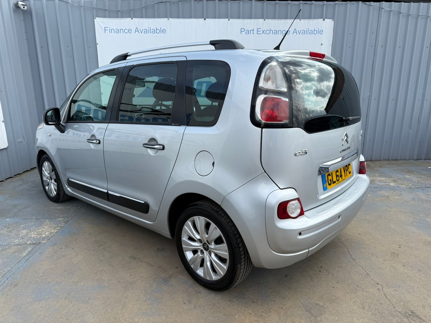 Used Citroen C3 Picasso 2015 for sale - 76757136: Photo 5