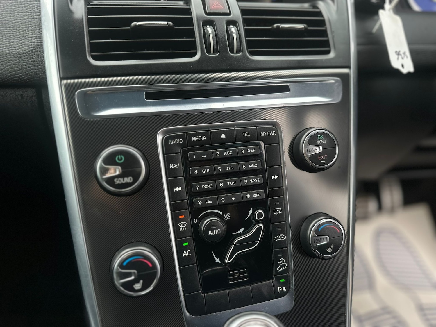 Used Volvo XC60 2012 for sale - 77703234: Photo 15