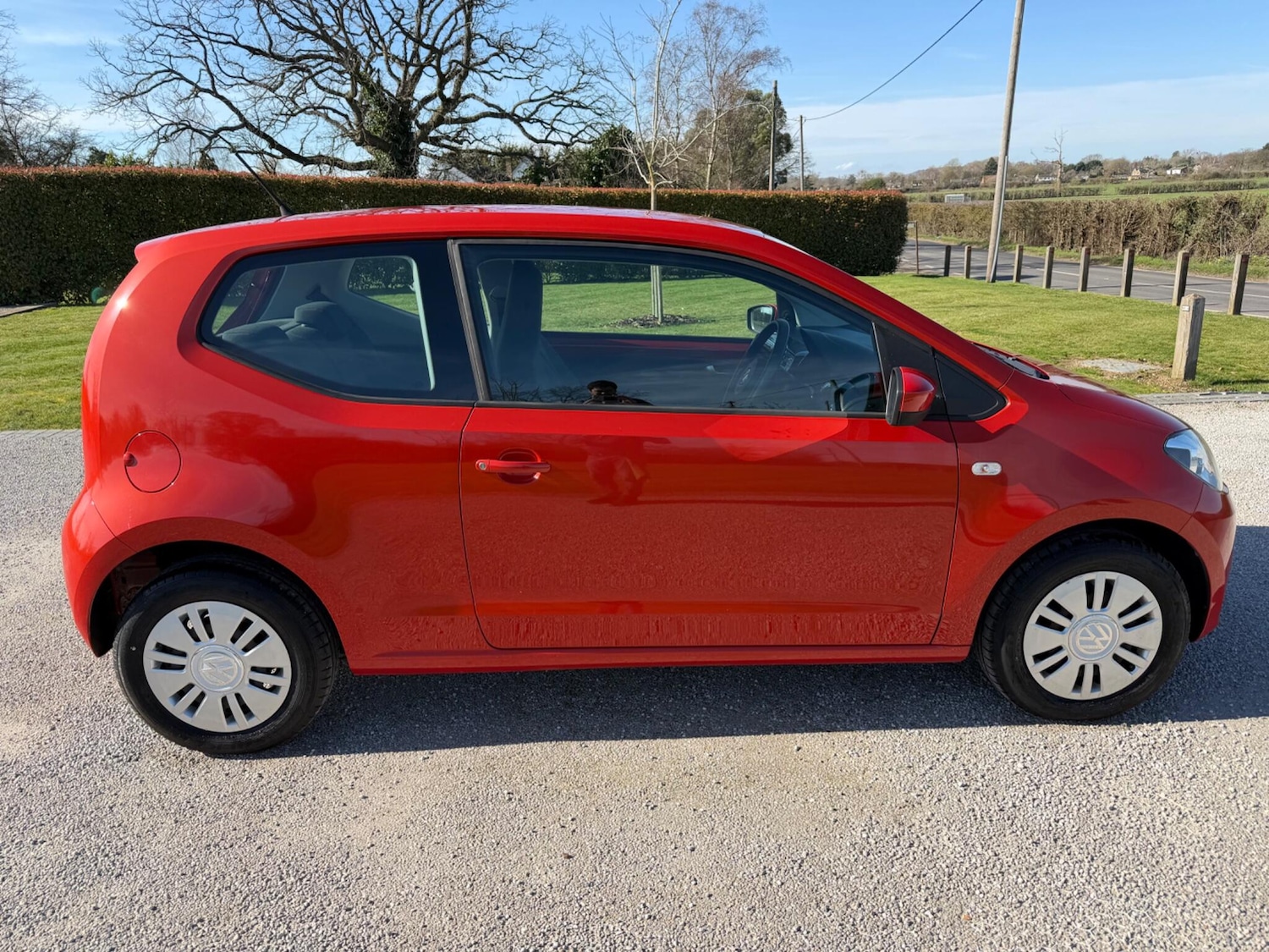 Used Volkswagen up! 2016 for sale - 77722748: Photo 2