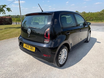 Used Volkswagen up! 2018 for sale - 78429772: Photo