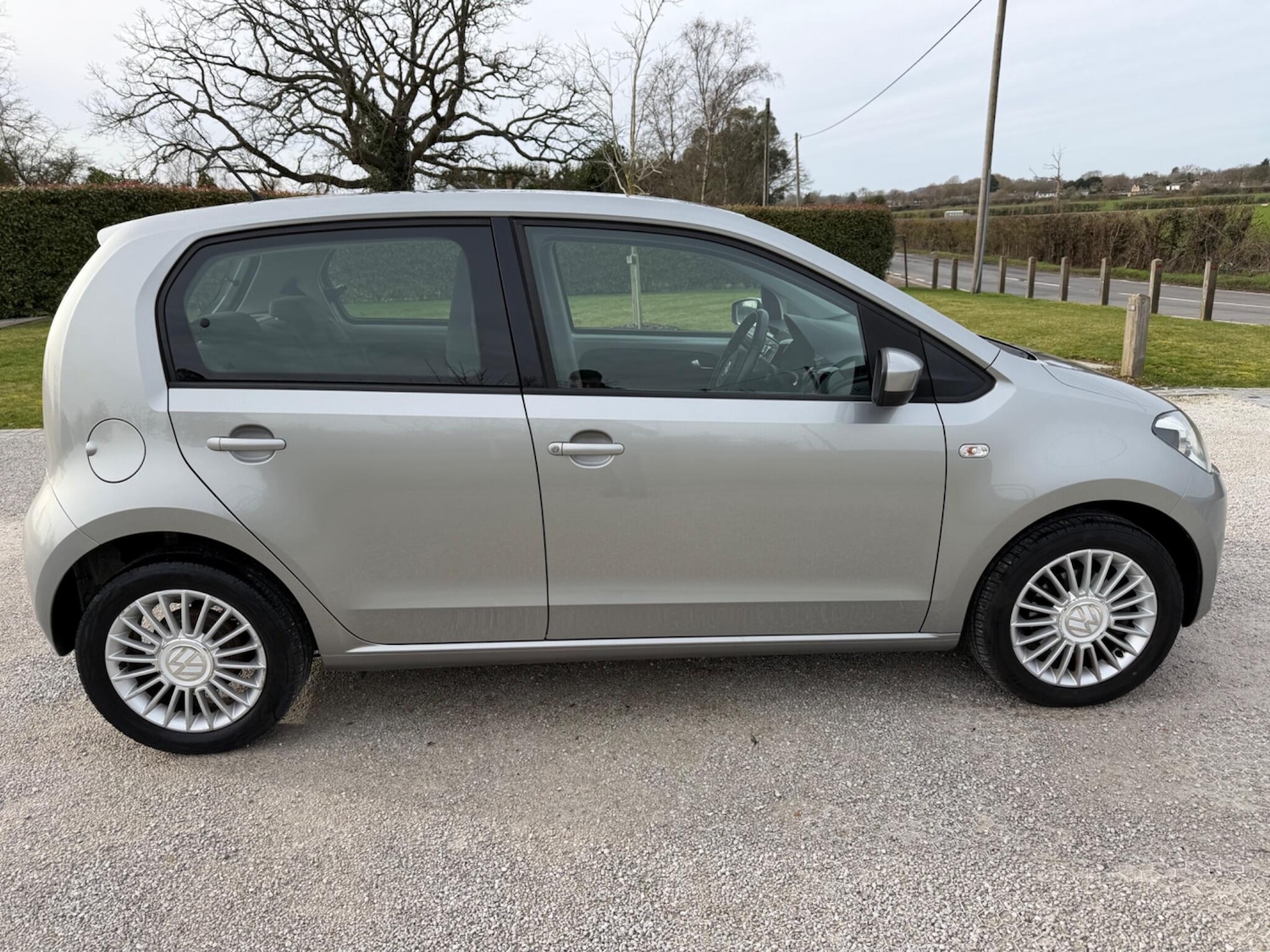 Used Volkswagen up! for sale - 77585588: Photo 2