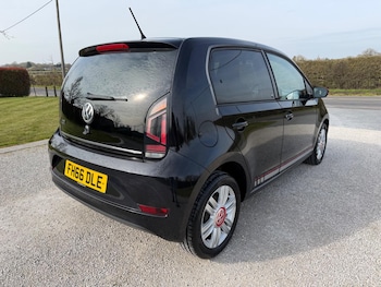 Used Volkswagen up! 2016 for sale - 77970570: Photo