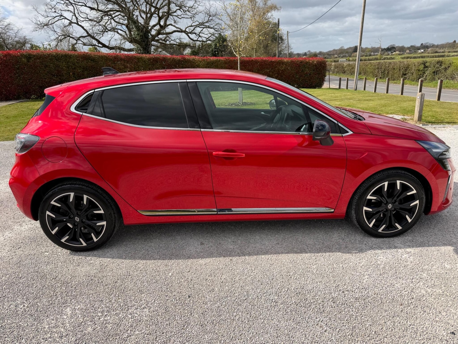 Used Renault Clio 2024 for sale - 78072454: Photo 2