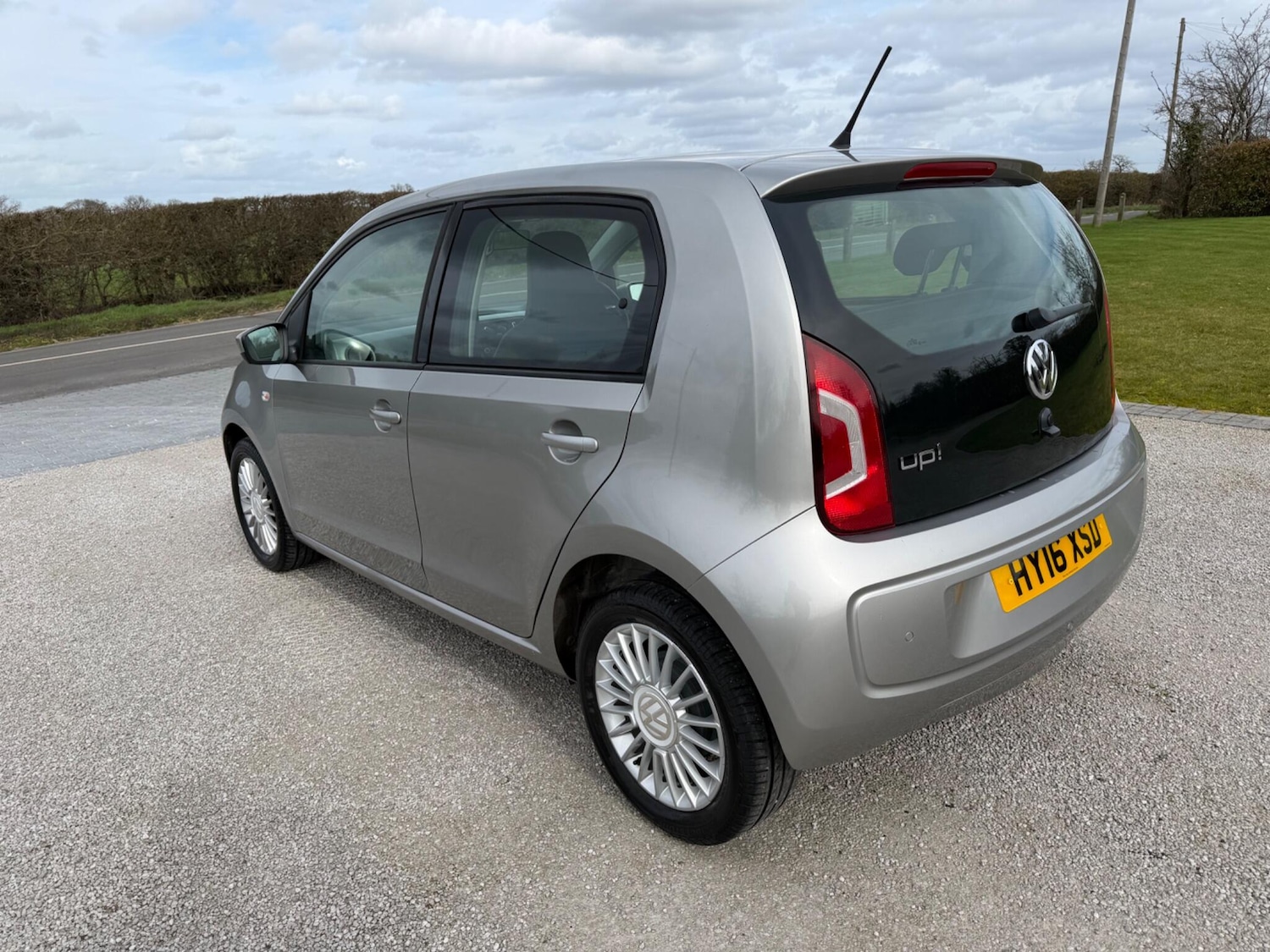 Used Volkswagen up! 2016 for sale - 77883101: Photo 5