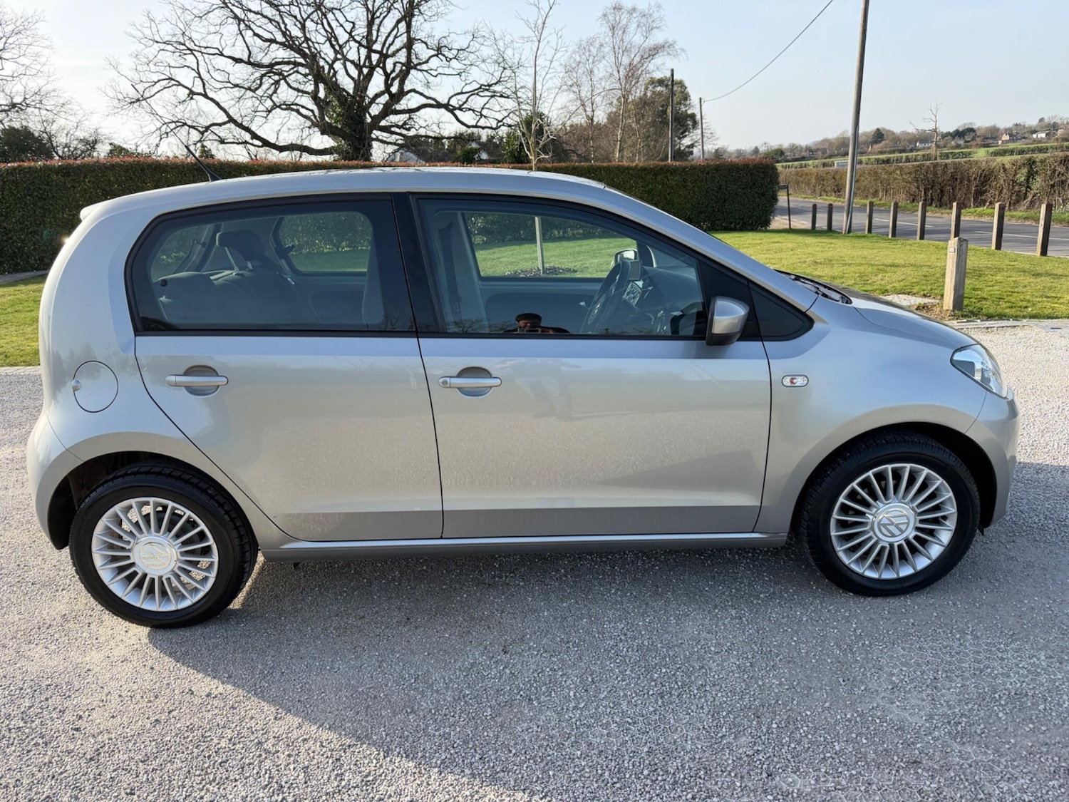 Used Volkswagen up! for sale - 77671020: Photo 2