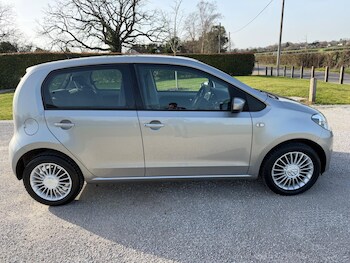 Used Volkswagen up! 2013 for sale - 77671020: Photo