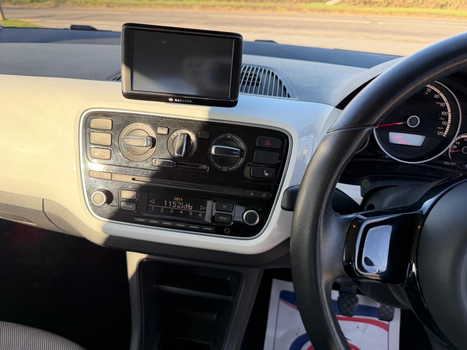 Used Volkswagen up! 2013 for sale - 77658611: Photo 10