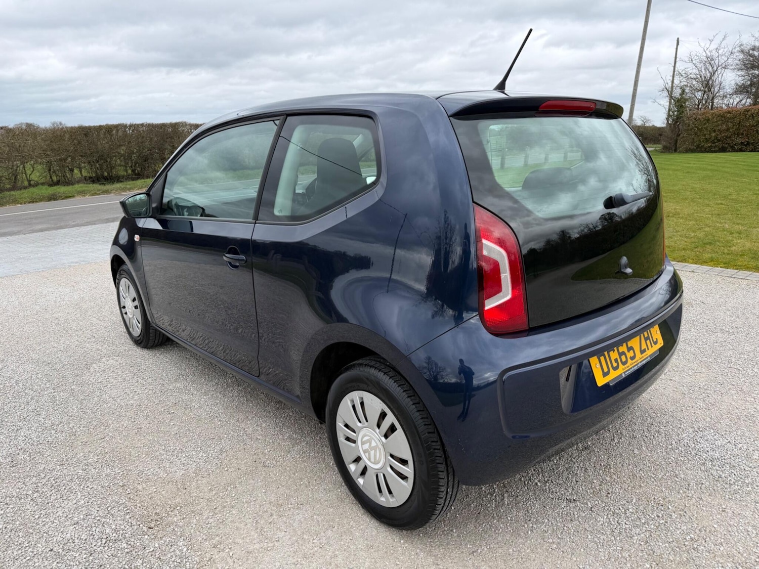 Used Volkswagen up! 2015 for sale - 77957264: Photo 5