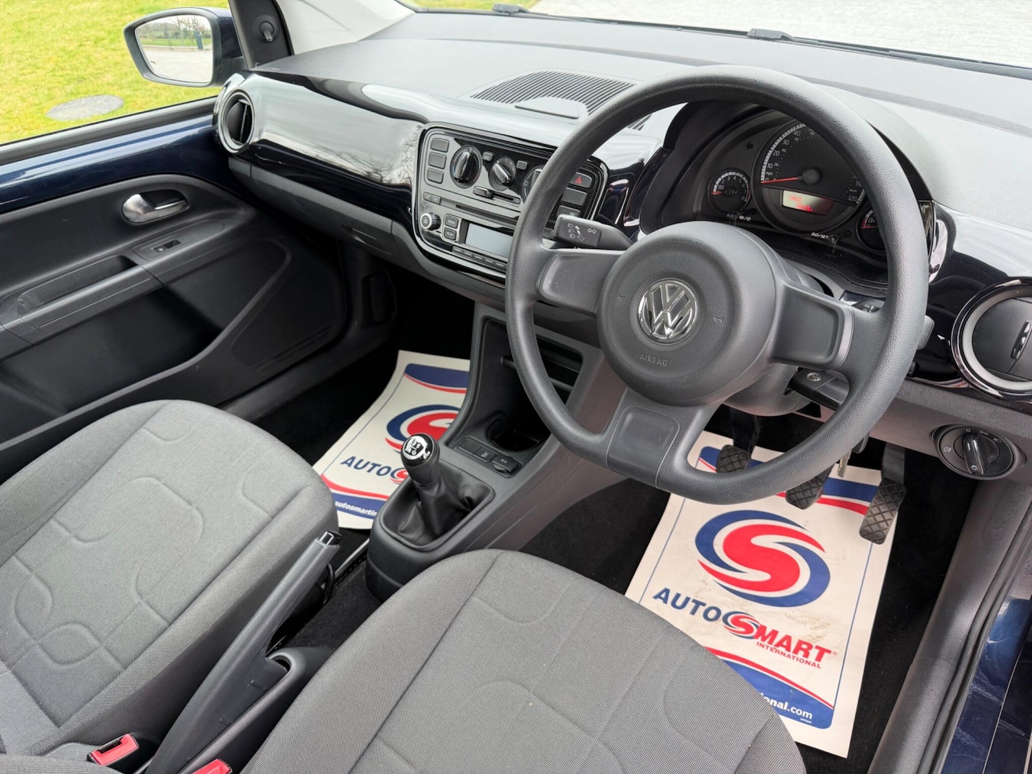 Used Volkswagen up! 2015 for sale - 77957264: Photo 8