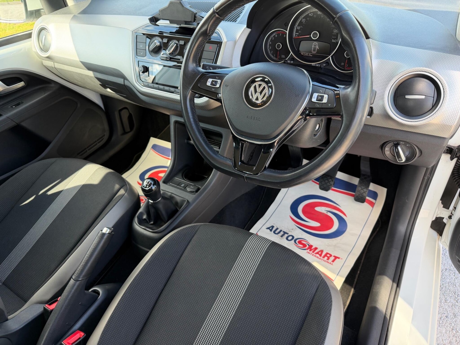 Used Volkswagen up! for sale - 78115906: Photo 8