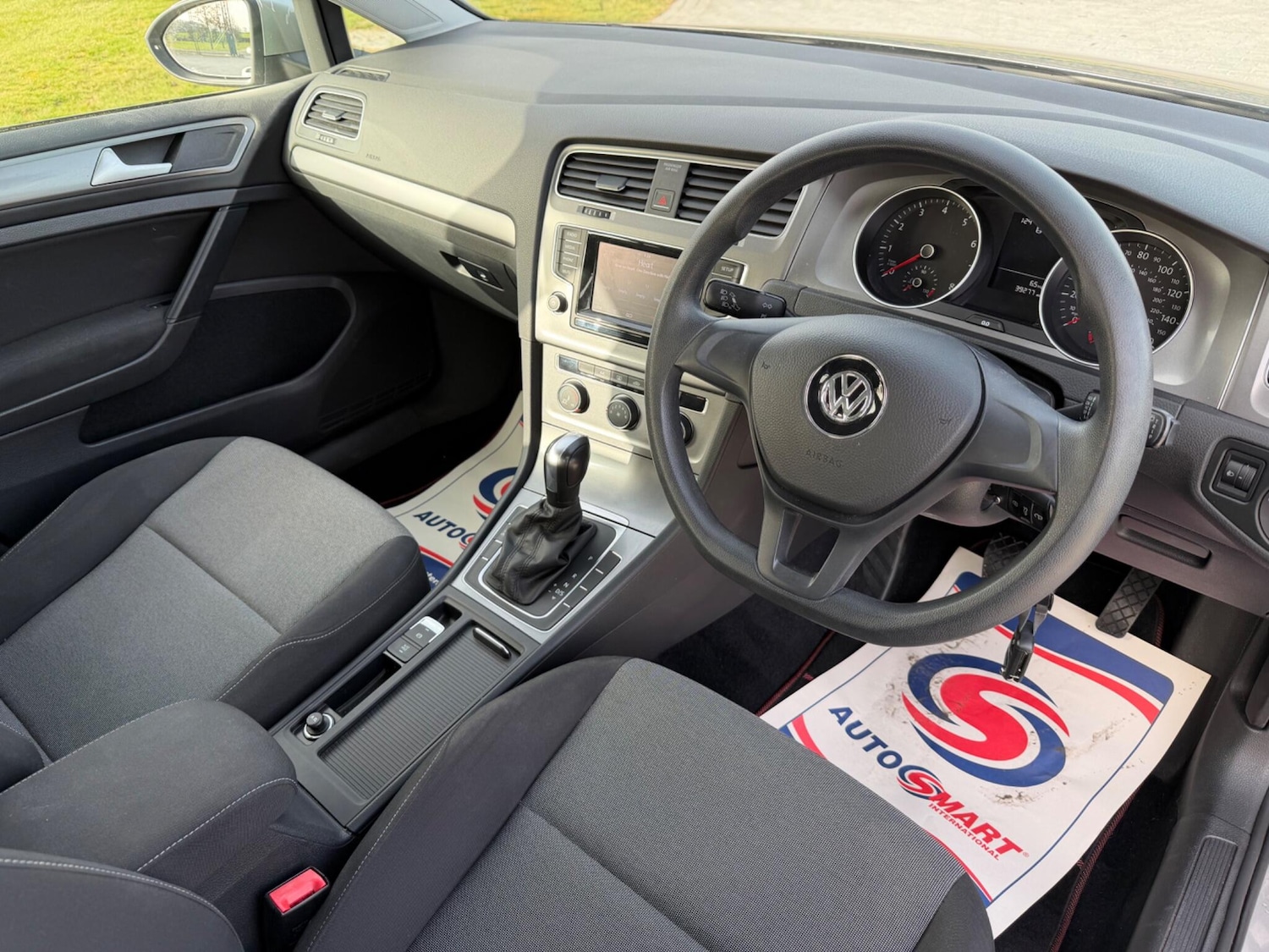 Used Volkswagen Golf 2014 for sale - 77768540: Photo 8