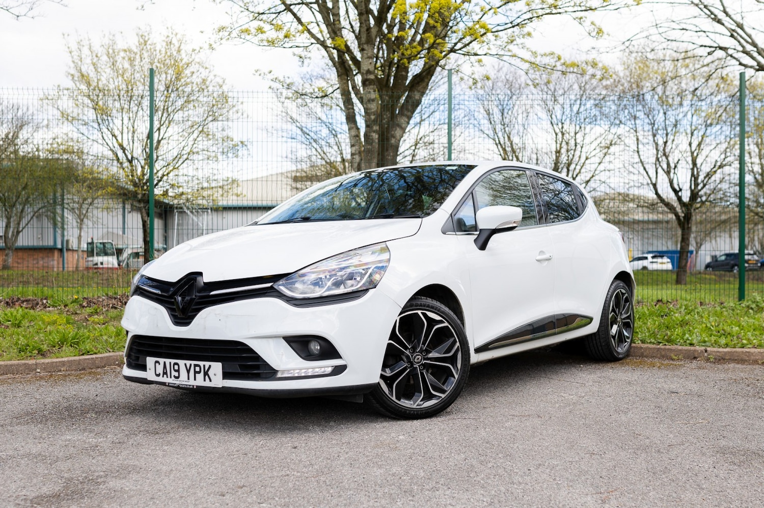 Used Renault Clio 2019 for sale - 78057115: Photo 3