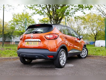 Used Renault Captur 2016 for sale - 78360137: Photo