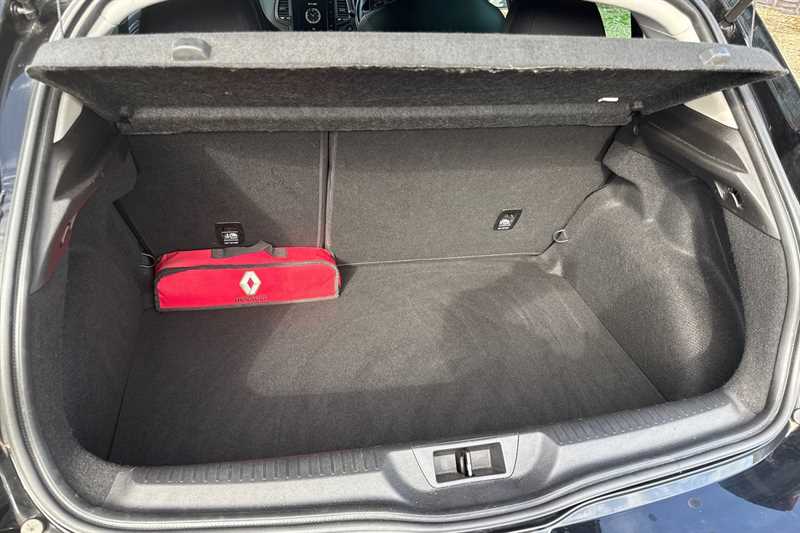 Used Renault Megane 2019 for sale - 75722496: Photo 24