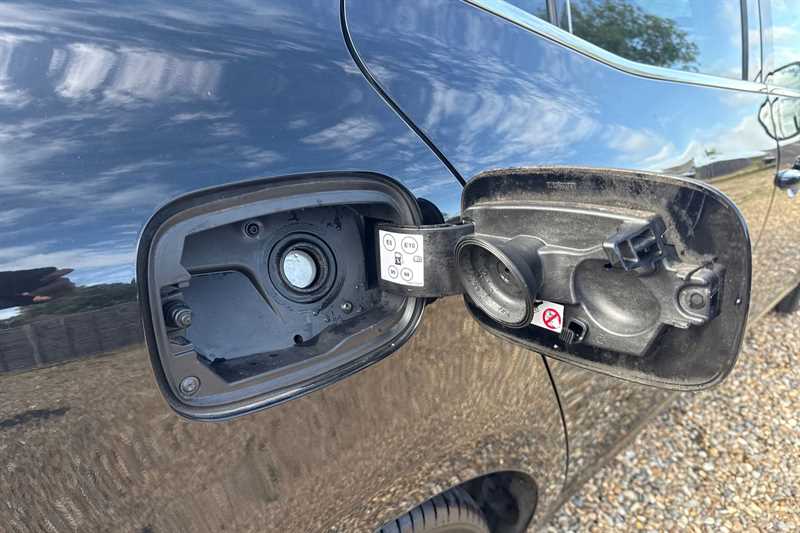 Used Renault Megane 2019 for sale - 75722496: Photo 28
