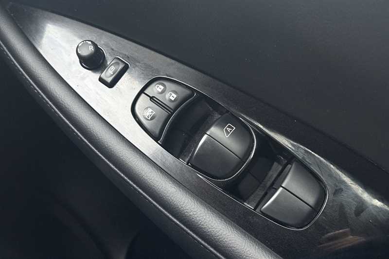 Used Nissan Leaf 2018 for sale - 77471859: Photo 16