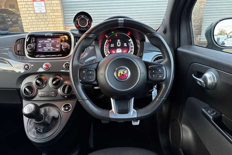 Used Abarth 595 2018 for sale - 76204208: Photo 11