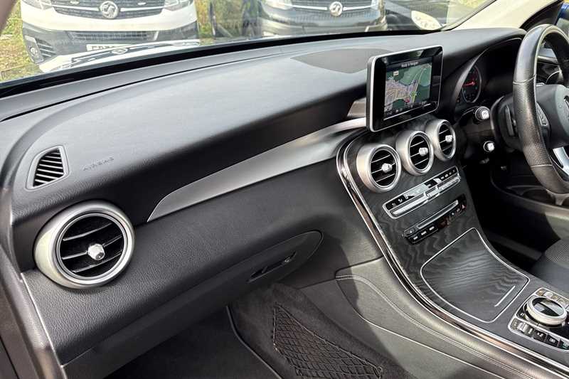 Used Mercedes-Benz GLC 2018 for sale - 76501634: Photo 25