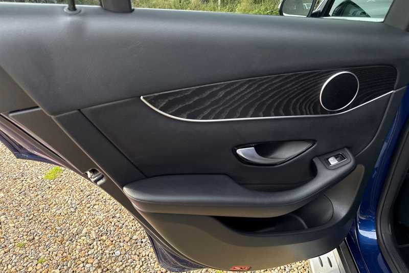 Used Mercedes-Benz GLC 2018 for sale - 76501634: Photo 37