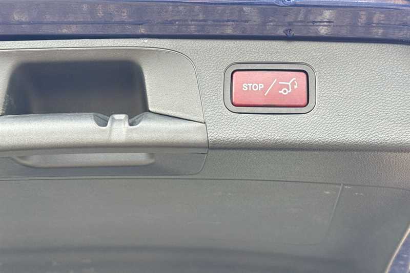 Used Mercedes-Benz GLC 2018 for sale - 76501634: Photo 41