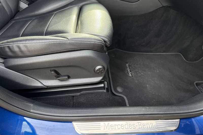 Used Mercedes-Benz GLC 2018 for sale - 76501634: Photo 49