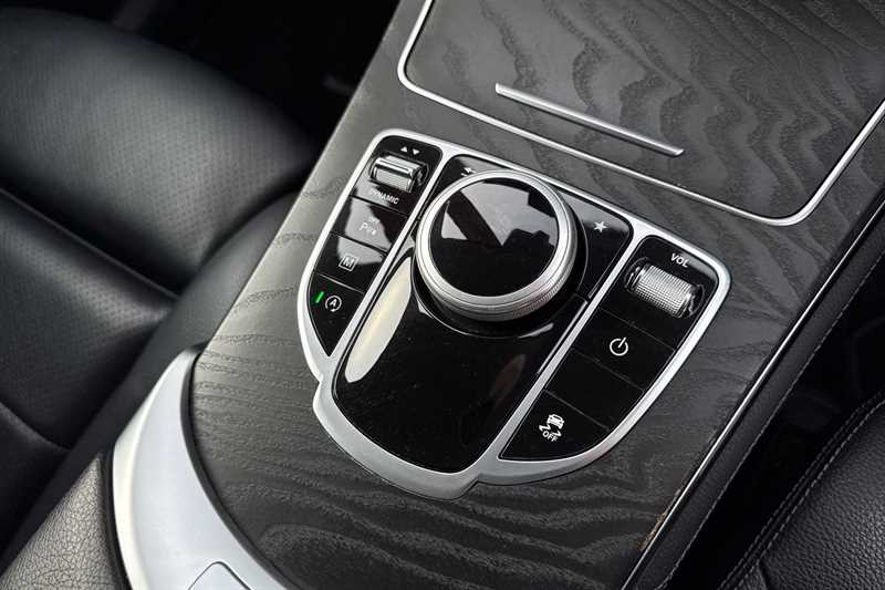 Used Mercedes-Benz GLC 2018 for sale - 76501634: Photo 51