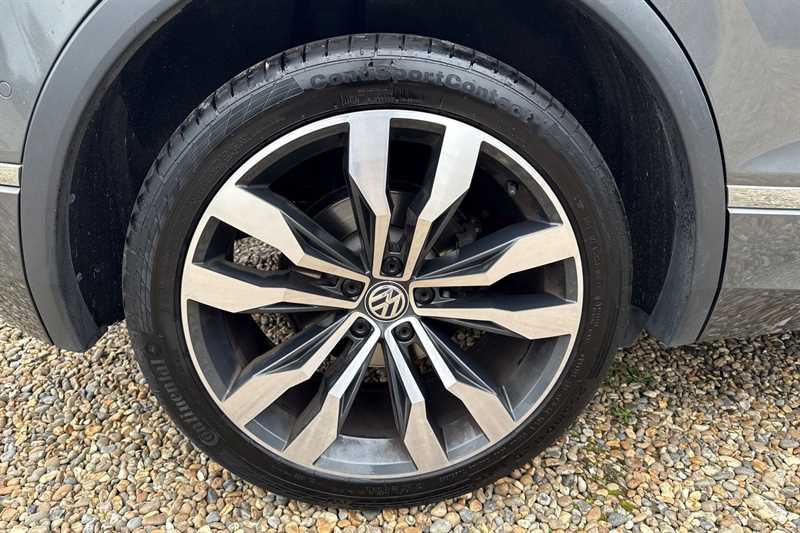 Used Volkswagen Tiguan 2019 for sale - 75980270: Photo 9