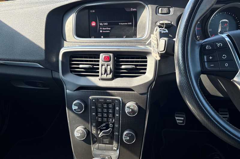 Used Volvo V40 2017 for sale - 76087086: Photo 14
