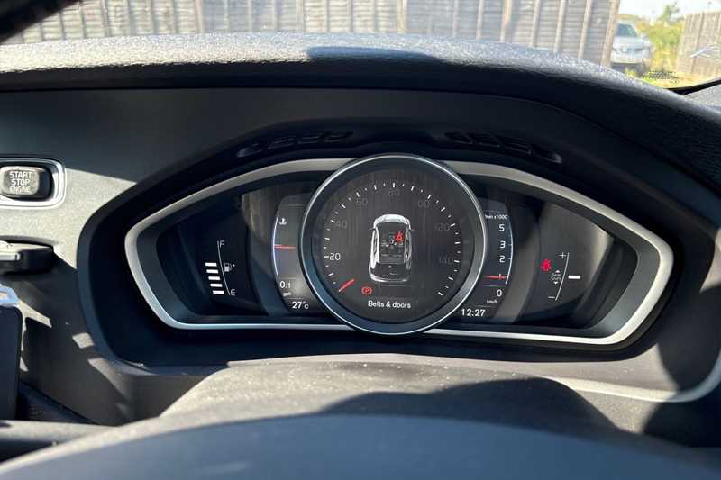 Used Volvo V40 2017 for sale - 76087086: Photo 20